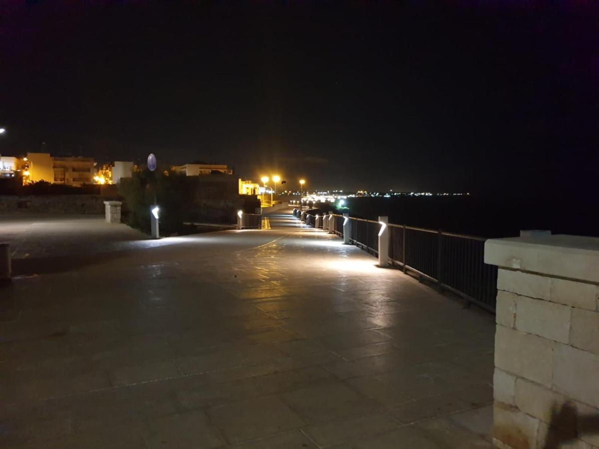B&B Fiore Di Mare ポリニャーノ・ア・マーレ エクステリア 写真